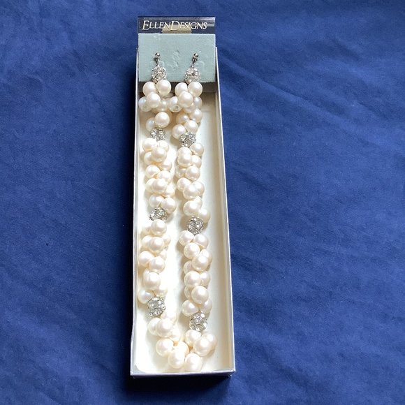 Pearl & Rhinestone Jewelry Set – Necklace & Pierced Earrings - Picture 7 of 10